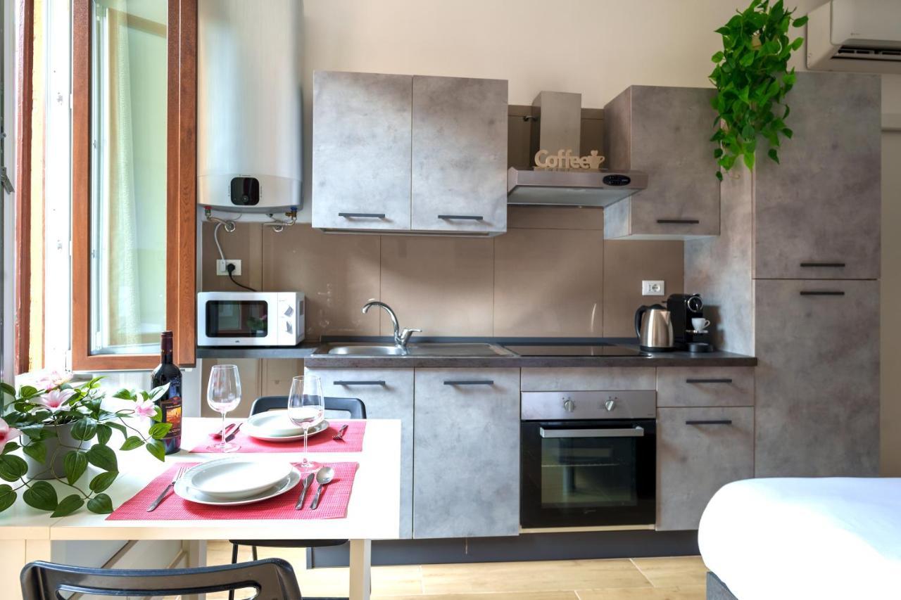 Milano City Apartments - Modern Studio Flat Bagian luar foto